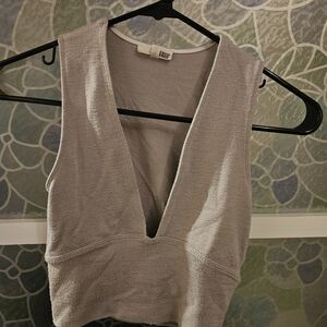 Wilfred Light Gray V-Neck Crop Top